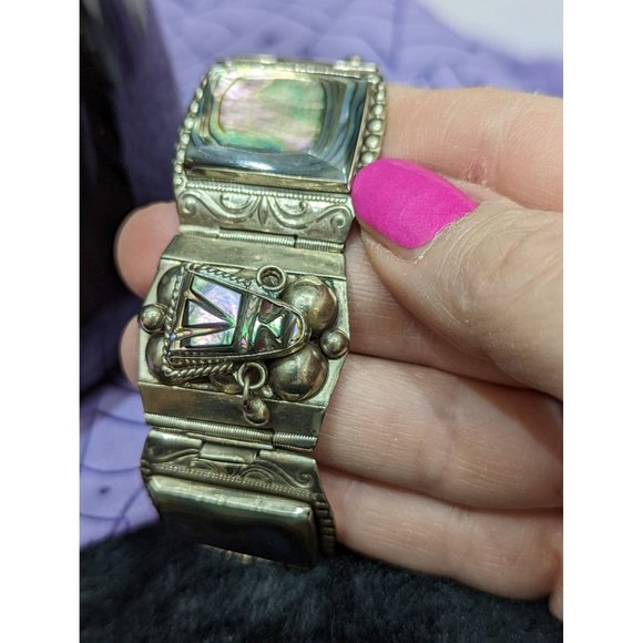 Vintage Taxco, Link Style Bracelet with Abalone Carved Heads and Blocks - Picture 3 of 9